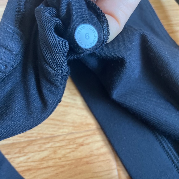 Lululemon Flow Y Bra Black size 6 Nulu - Picture 10 of 10